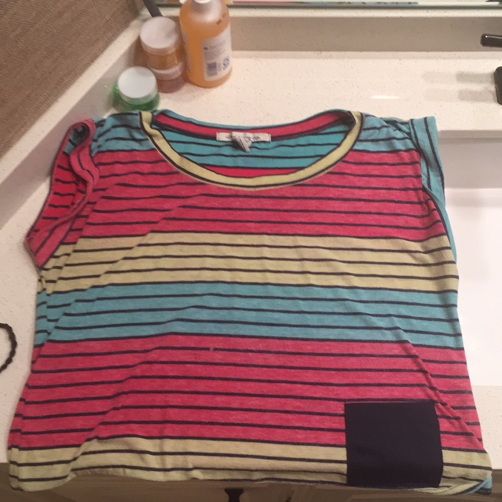 Colorful cropped shirt